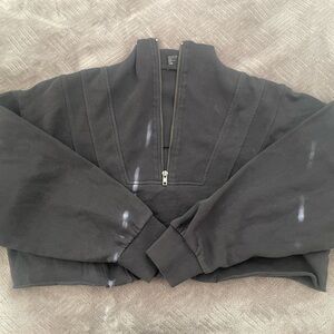 Black forever 21 zip up cropped sweatshirt